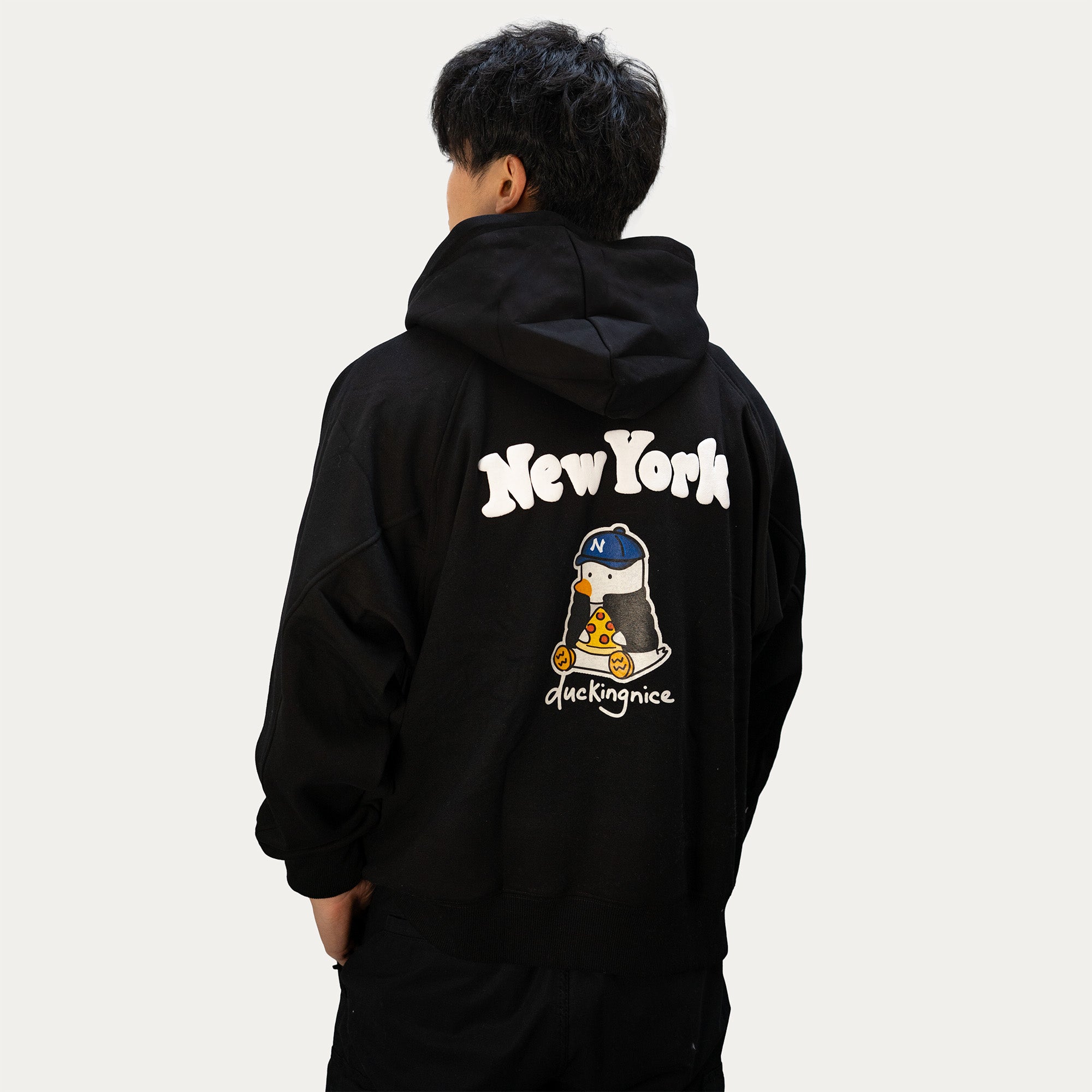 "PIZZA DUCK” ZIP UP BLACK