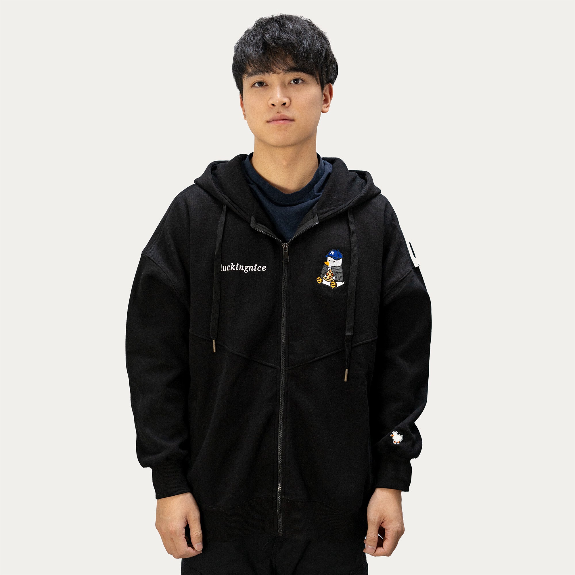 "PIZZA DUCK” ZIP UP BLACK